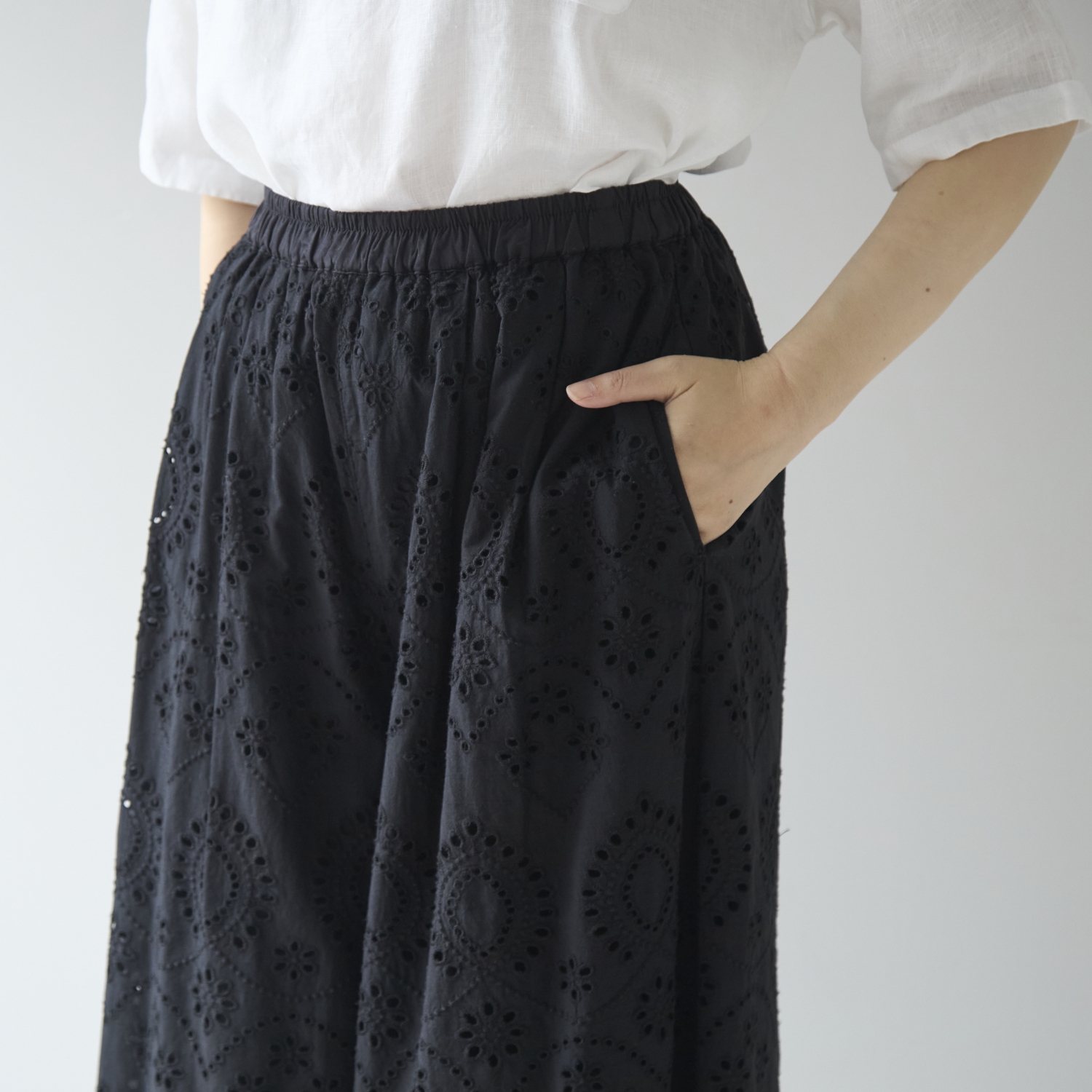 Kilka/スカート見えする綿レースのワイドパンツ